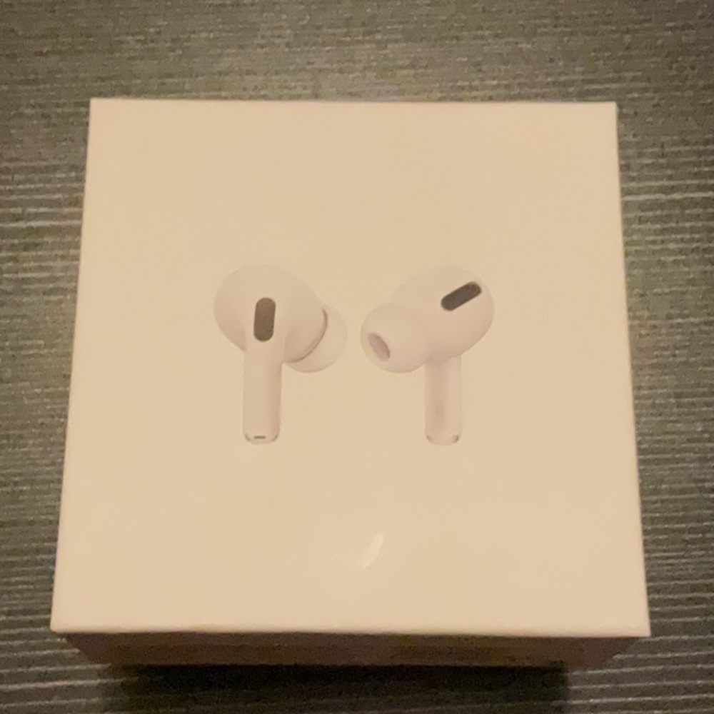 Empty airpod pro case